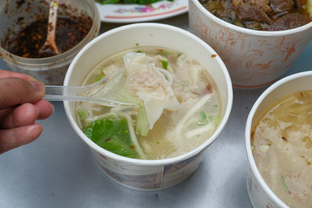 苗栗通霄｜老杜牛肉麵．白沙屯40年老店，就是每個人住家巷口麵攤的味道 @飛天璇的口袋