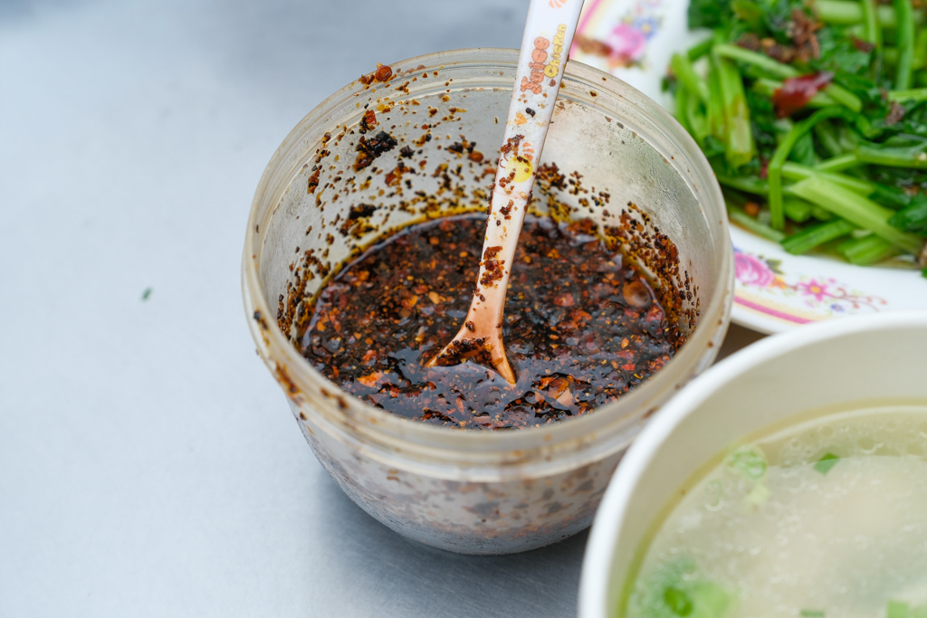 苗栗通霄｜老杜牛肉麵．白沙屯40年老店，就是每個人住家巷口麵攤的味道 @飛天璇的口袋