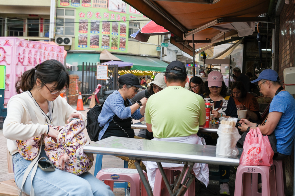 苗栗通霄｜老杜牛肉麵．白沙屯40年老店，就是每個人住家巷口麵攤的味道 @飛天璇的口袋