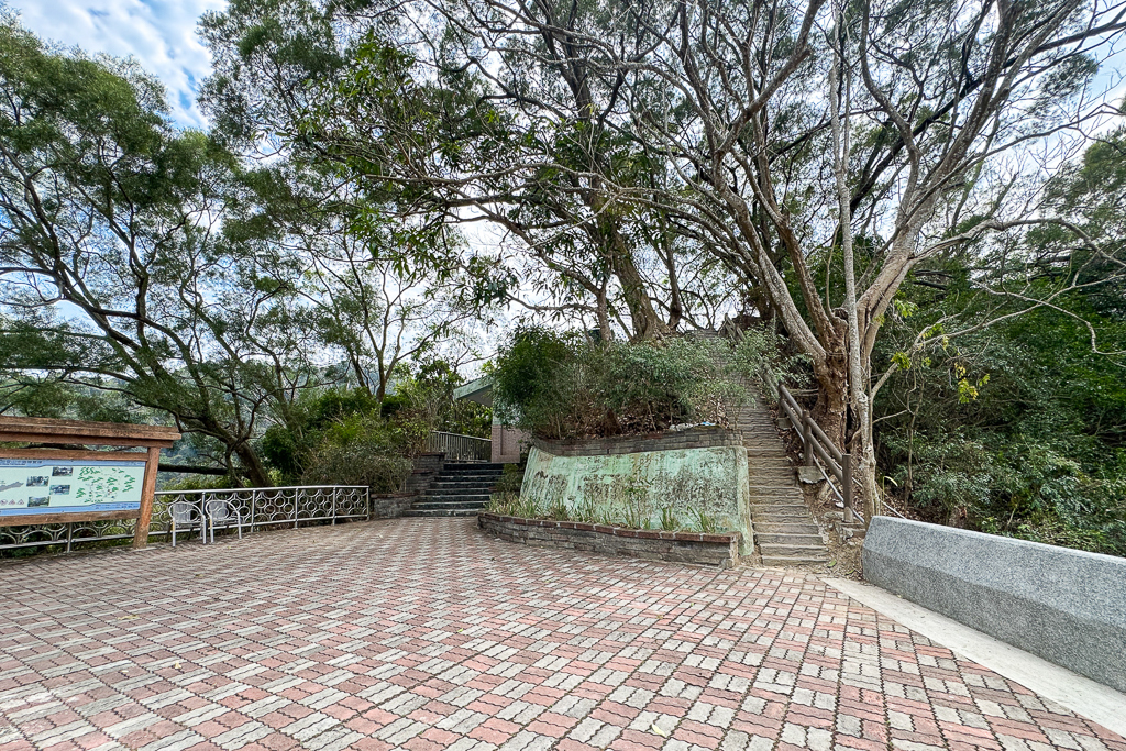 台中潭子｜新田登山步道．挑戰1063階木棧階梯．編號40小百岳聚興山 @飛天璇的口袋