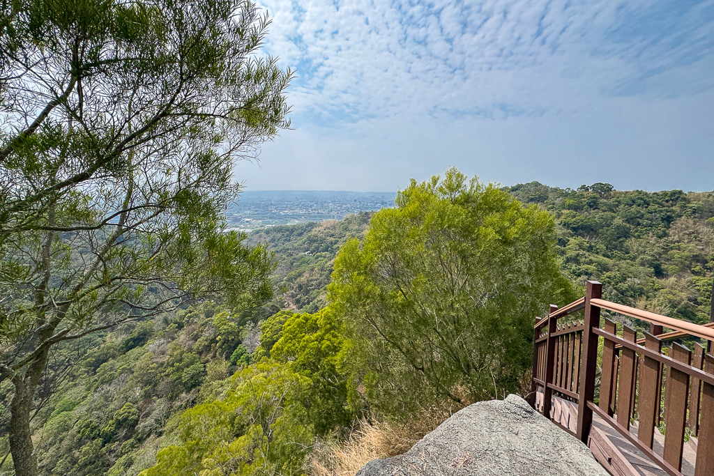 台中潭子｜新田登山步道．挑戰1063階木棧階梯．編號40小百岳聚興山 @飛天璇的口袋