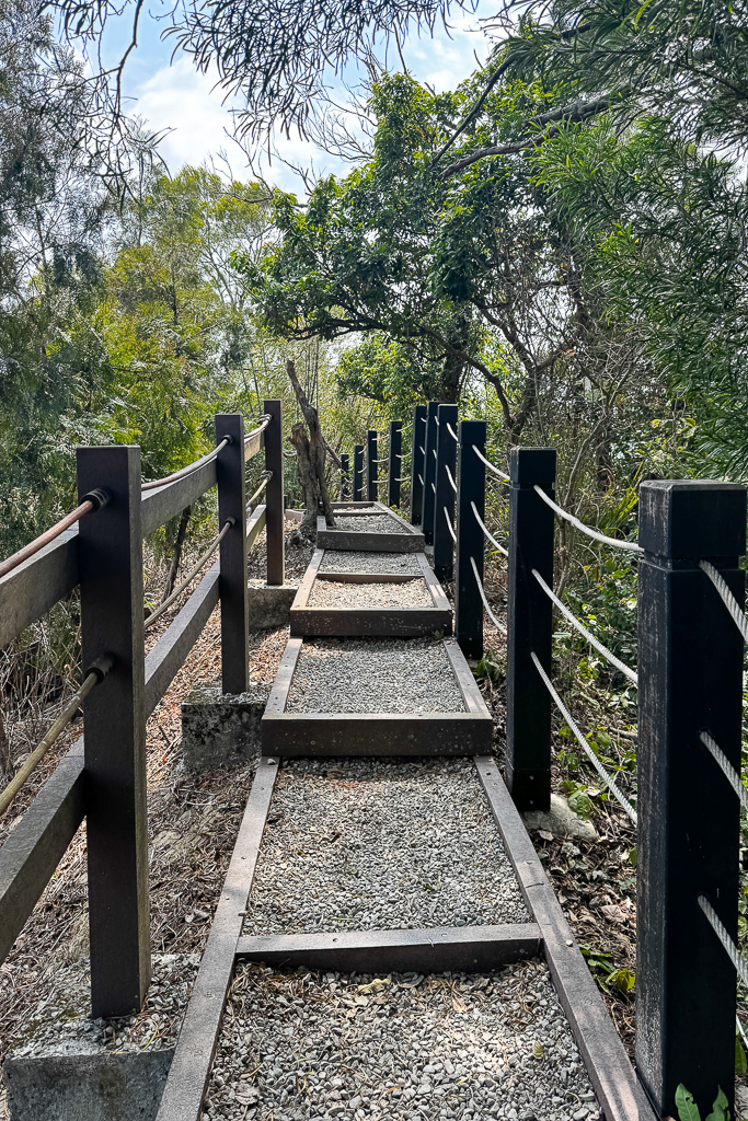 台中潭子｜新田登山步道．挑戰1063階木棧階梯．編號40小百岳聚興山 @飛天璇的口袋