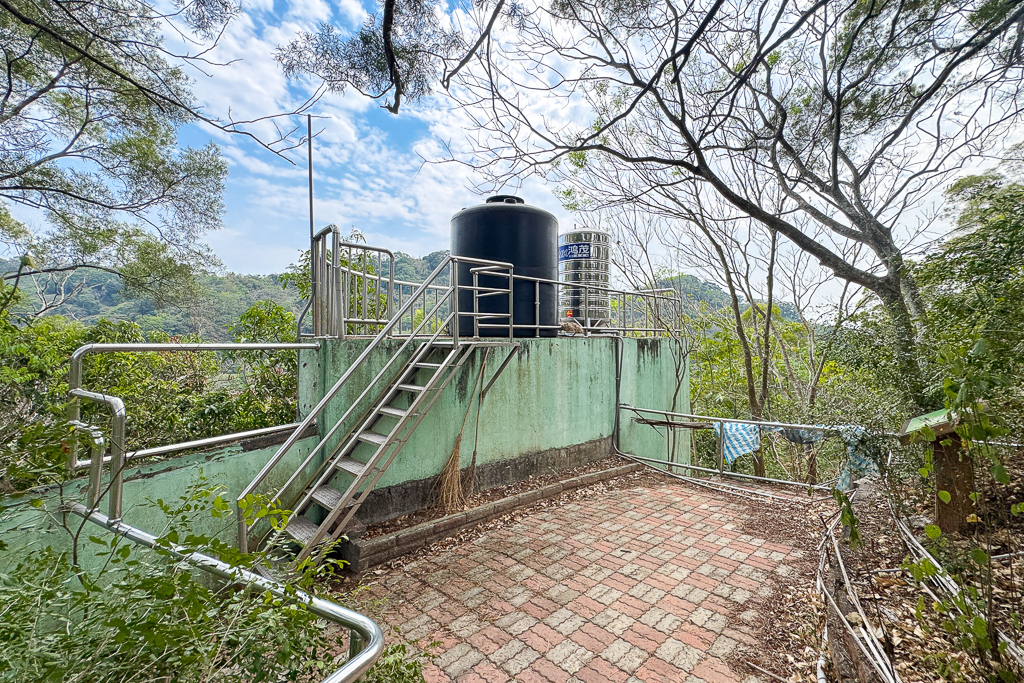 台中潭子｜新田登山步道．挑戰1063階木棧階梯．編號40小百岳聚興山 @飛天璇的口袋