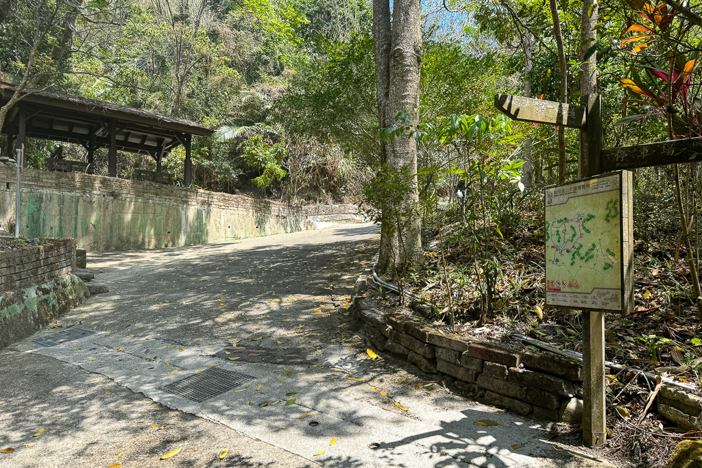 台中潭子｜新田登山步道．挑戰1063階木棧階梯．編號40小百岳聚興山 @飛天璇的口袋
