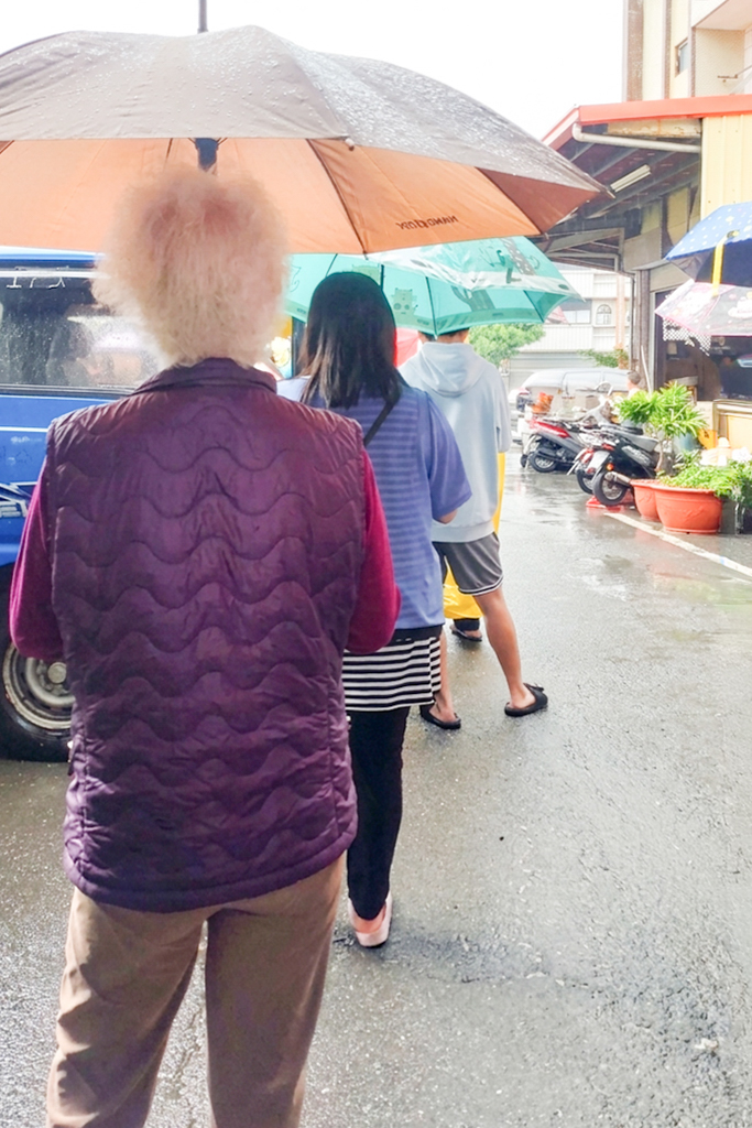 彰化北斗｜潤餅輝．傳承第五代創業近90年，清明節從凌晨排到半夜 @飛天璇的口袋