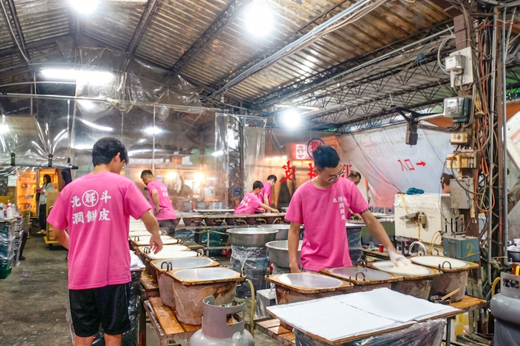 彰化北斗｜潤餅輝．傳承第五代創業近90年，清明節從凌晨排到半夜 @飛天璇的口袋