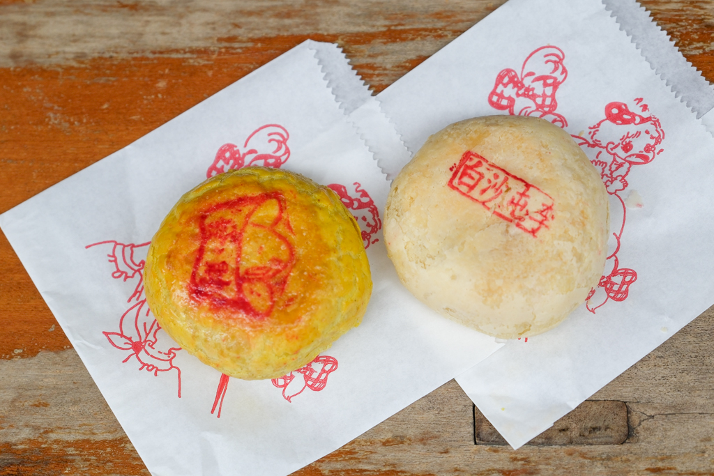 苗栗通霄｜李記白沙屯肉餅．拱天宮百年大餅老店，推薦綠豆椪和咖哩酥 @飛天璇的口袋