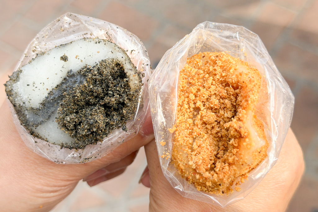 苗栗通霄|白沙屯阿保師客家米食.白沙屯拱天宮廣場旁,麻糬很貴但是很大顆 @飛天璇的口袋 苗栗通霄|白沙屯阿保師客家米食.白沙屯拱天宮廣場旁,麻糬很貴但是很大顆 @飛天璇的口袋