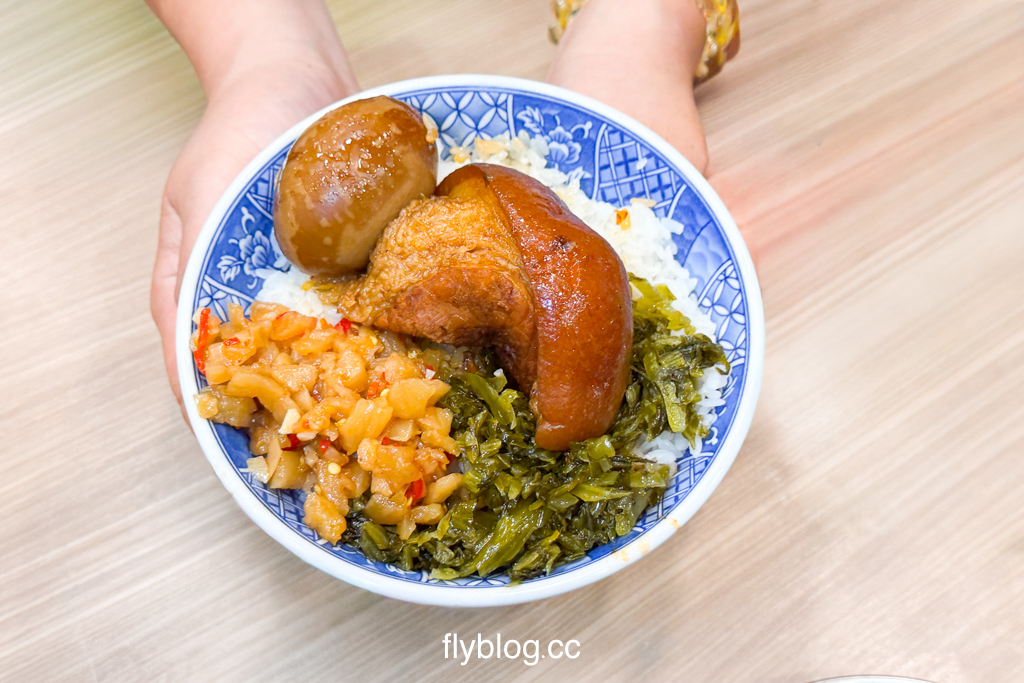 台中西區｜夜間部爌肉飯．台中米其林必比登推薦，公益路商圈宵夜美食 @飛天璇的口袋