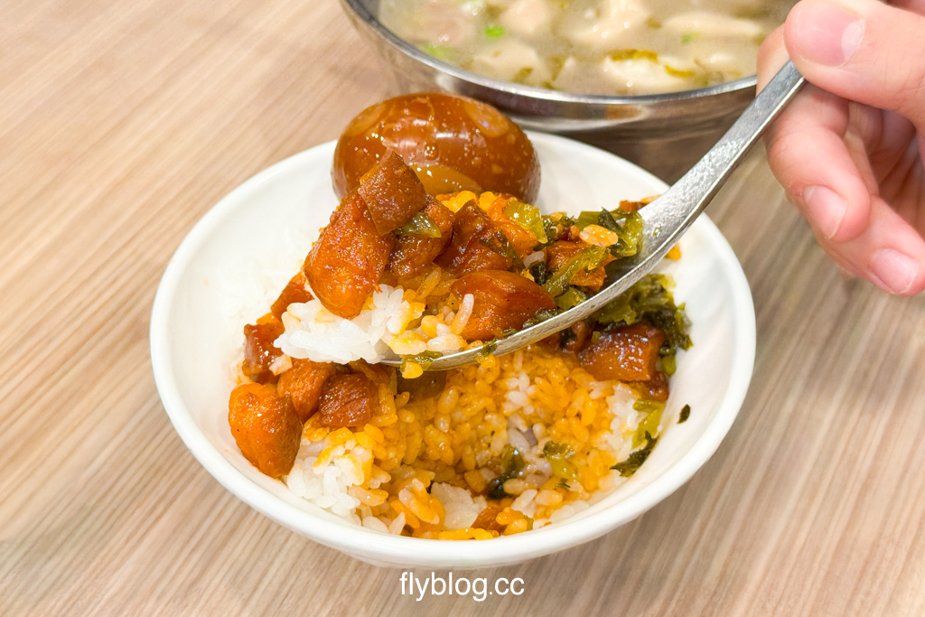 台中西區｜夜間部爌肉飯．台中米其林必比登推薦，公益路商圈宵夜美食 @飛天璇的口袋