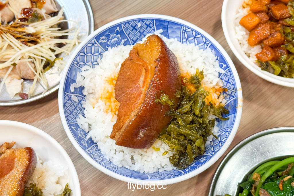 台中西區｜夜間部爌肉飯．台中米其林必比登推薦，公益路商圈宵夜美食 @飛天璇的口袋