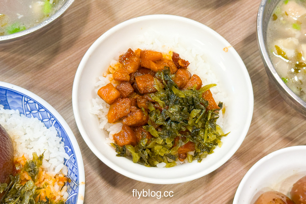 台中西區｜夜間部爌肉飯．台中米其林必比登推薦，公益路商圈宵夜美食 @飛天璇的口袋