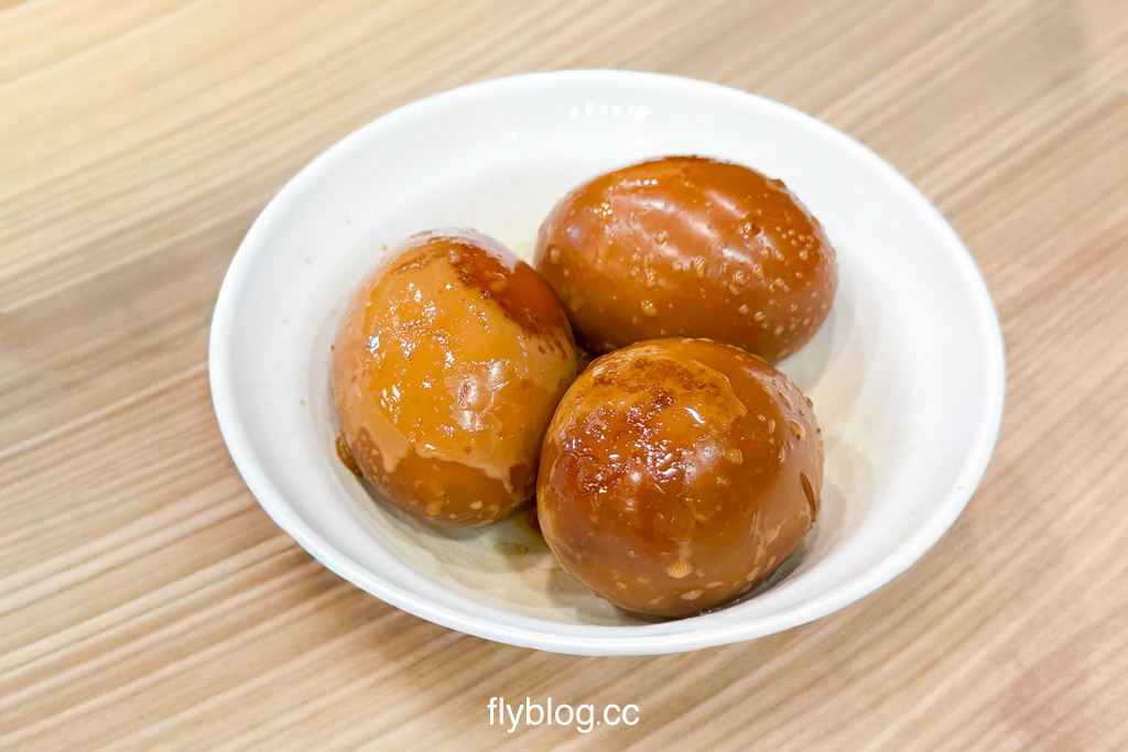 台中西區｜夜間部爌肉飯．台中米其林必比登推薦，公益路商圈宵夜美食 @飛天璇的口袋