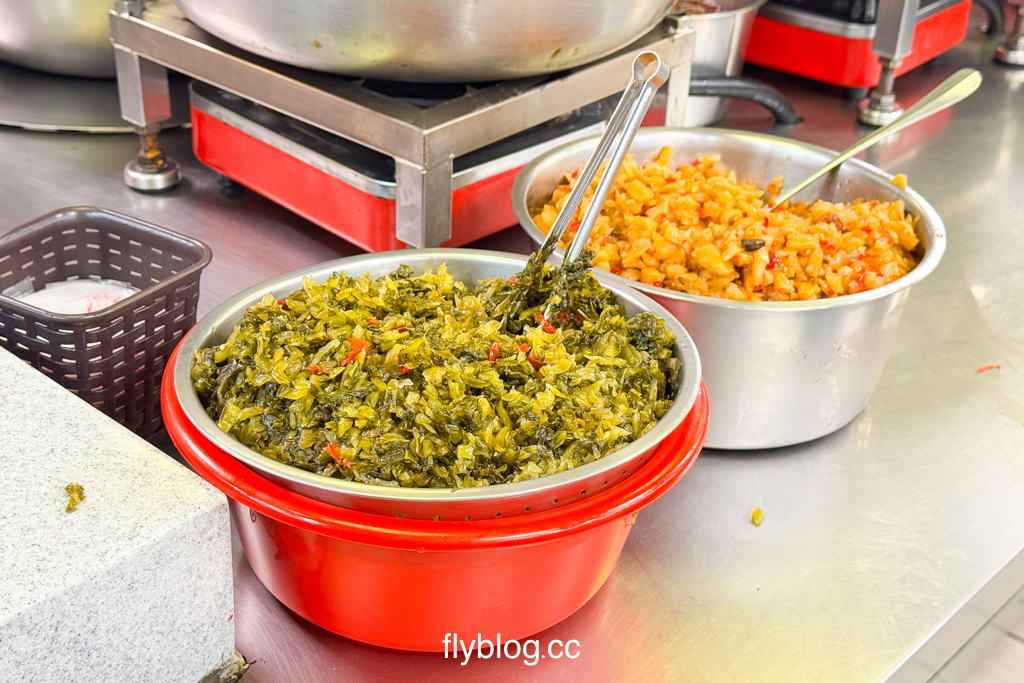 台中西區｜夜間部爌肉飯．台中米其林必比登推薦，公益路商圈宵夜美食 @飛天璇的口袋