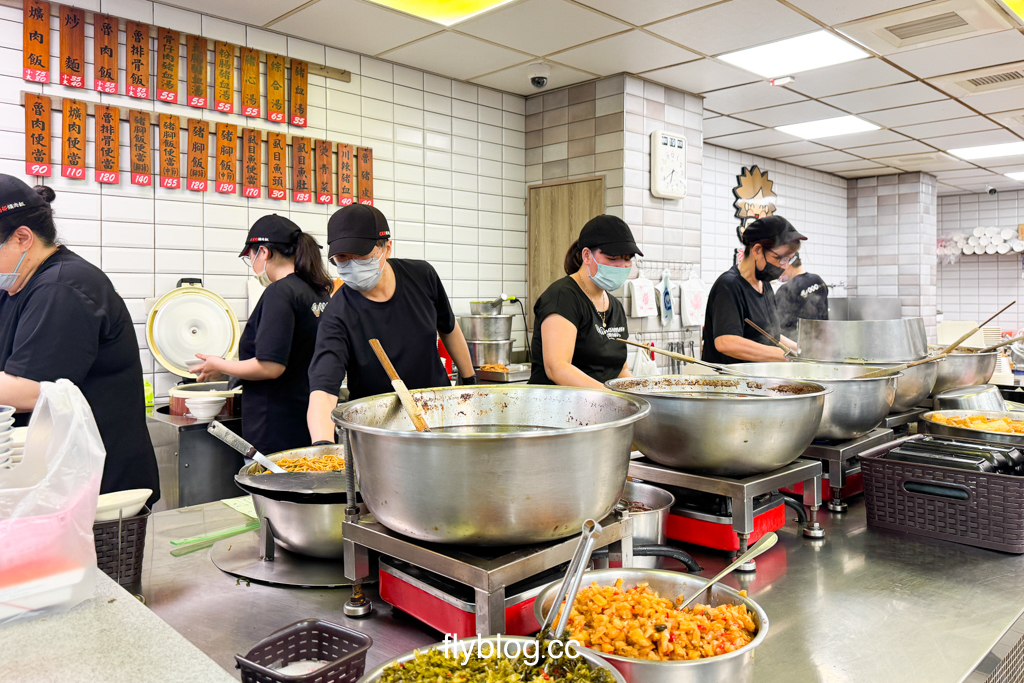 台中西區｜夜間部爌肉飯．台中米其林必比登推薦，公益路商圈宵夜美食 @飛天璇的口袋