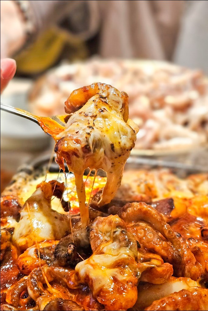 韓國釜山｜화달구연탄쭈꾸미 炭烤八爪章魚．廣安里排隊美食，非尖峰用餐時間不用排隊 @飛天璇的口袋