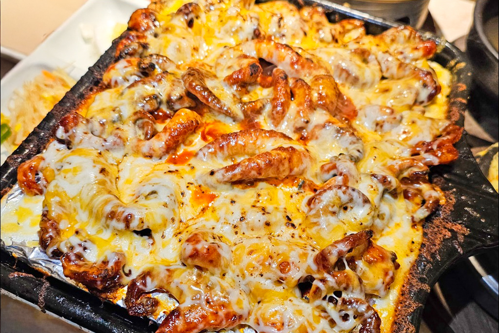 韓國釜山｜화달구연탄쭈꾸미 炭烤八爪章魚．廣安里排隊美食，非尖峰用餐時間不用排隊 @飛天璇的口袋