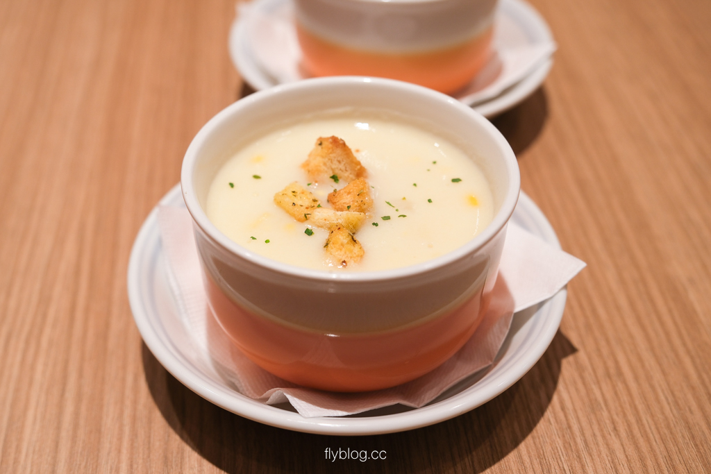 台中北屯｜Woosa 屋莎洋食鬆餅屋 台中漢神店．必吃雲朵舒芙蕾鬆餅，台灣在地日式洋食餐廳 @飛天璇的口袋