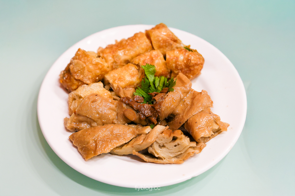彰化田中|阿芬素食.傳承第二代好味道,自製豆瓣醬是靈魂,田中小吃必訪! @飛天璇的口袋 彰化田中|阿芬素食.傳承第二代好味道,自製豆瓣醬是靈魂,田中小吃必訪! @飛天璇的口袋