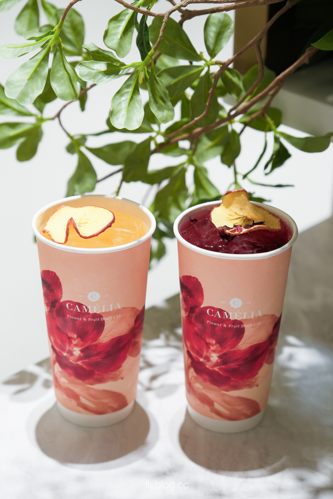台中北屯｜CAM&Eacute;LIA 山茶花 漢神洲際概念店．台中精品手搖飲新品牌，美美紙提盒和儀式感開香 @飛天璇的口袋