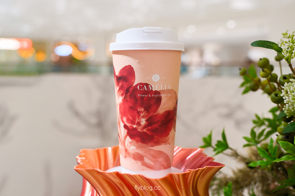 台中北屯｜CAM&Eacute;LIA 山茶花 漢神洲際概念店．台中精品手搖飲新品牌，美美紙提盒和儀式感開香 @飛天璇的口袋