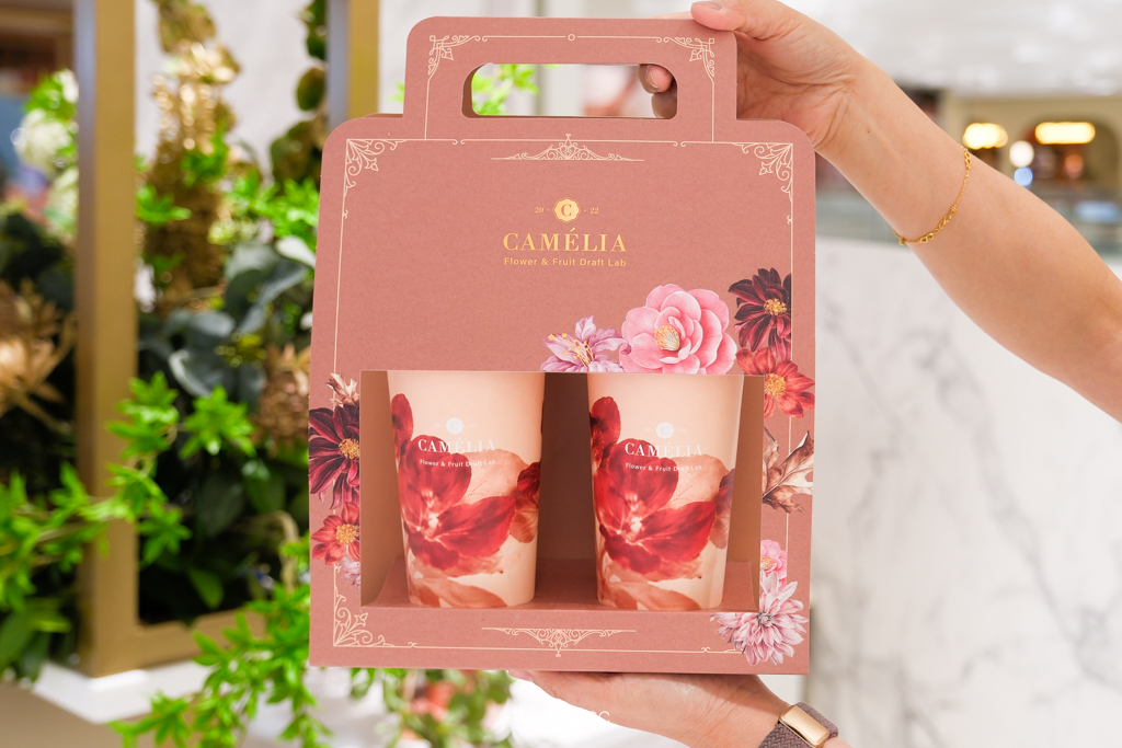 台中北屯｜CAM&Eacute;LIA 山茶花 漢神洲際概念店．台中精品手搖飲新品牌，美美紙提盒和儀式感開香 @飛天璇的口袋