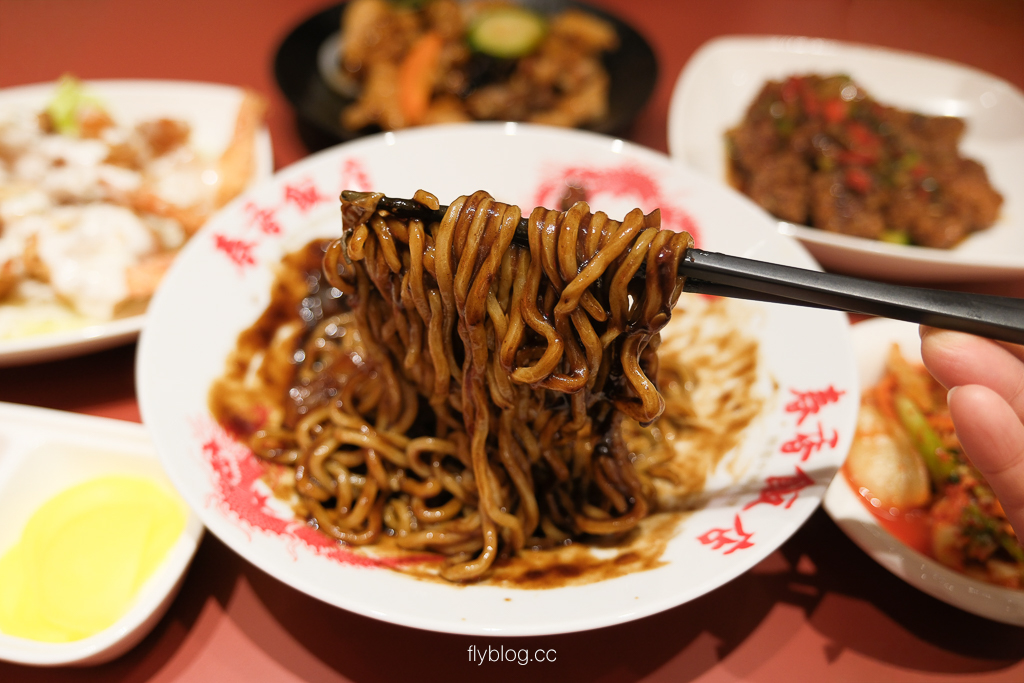 台中北屯｜春香飯店．漢神洲際韓式中華料理新品牌，酢醬麵、糖醋肉、乾烹雞吃得到 @飛天璇的口袋
