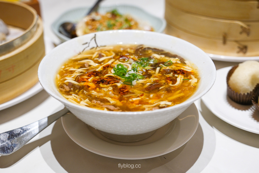 台中北屯｜漢來上海湯包 漢神洲際店．年賣上百萬顆18摺湯包，南台灣最強的小籠湯包 @飛天璇的口袋
