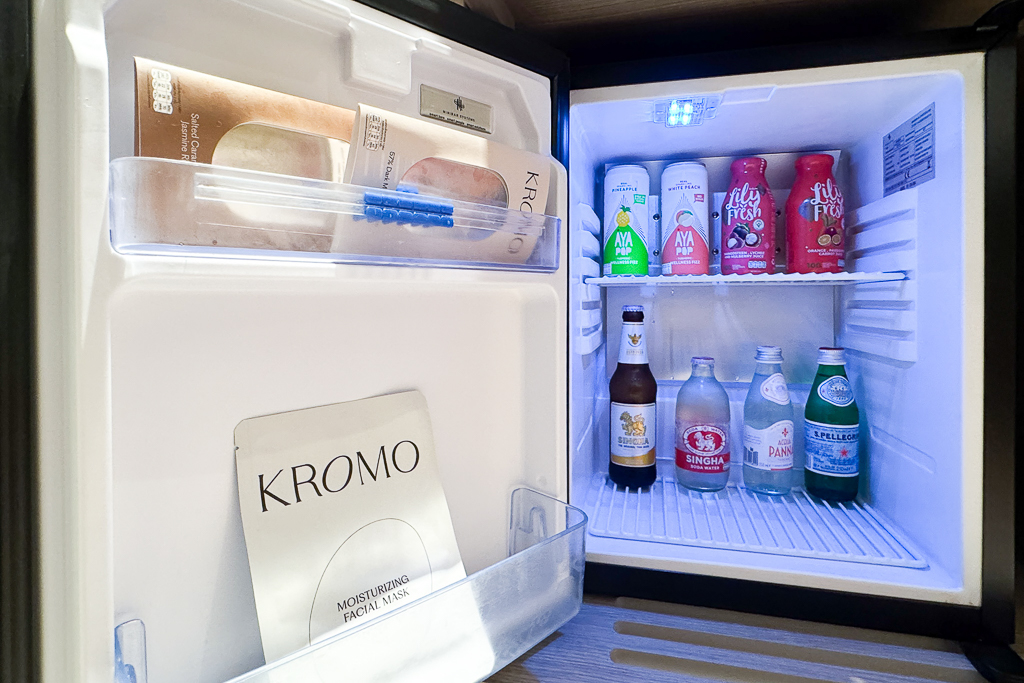 泰國曼谷｜Kromo Bangkok 希爾頓格芮精選酒店．曼谷BTS澎蓬站五星級酒店，超美露天泳池和精緻早餐 @飛天璇的口袋