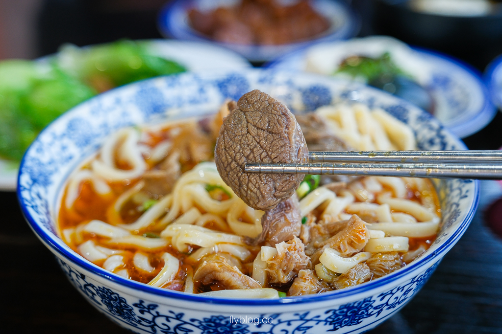 苗栗苑裡｜大鼎夏荷牛肉麵館．苗栗最美玻璃屋牛肉麵，內用還有免費豆花吃到飽 @飛天璇的口袋