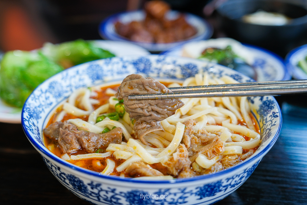 苗栗苑裡｜大鼎夏荷牛肉麵館．苗栗最美玻璃屋牛肉麵，內用還有免費豆花吃到飽 @飛天璇的口袋