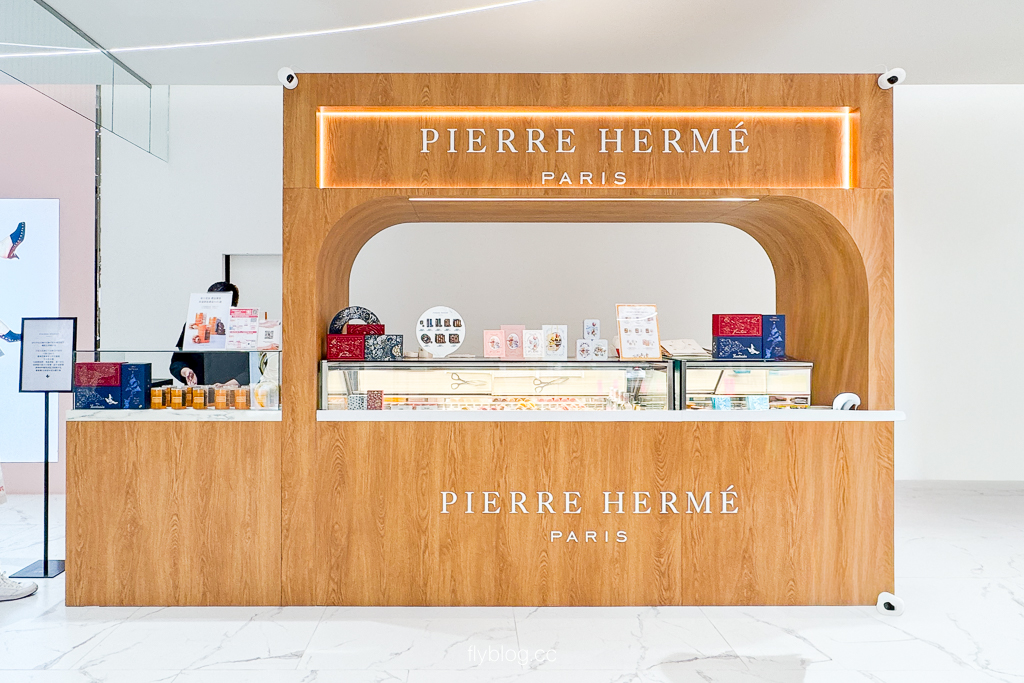 台中北屯｜PIERRE HERM&Eacute;．法式精品馬卡龍，可愛的小熊維尼禮盒 @飛天璇的口袋