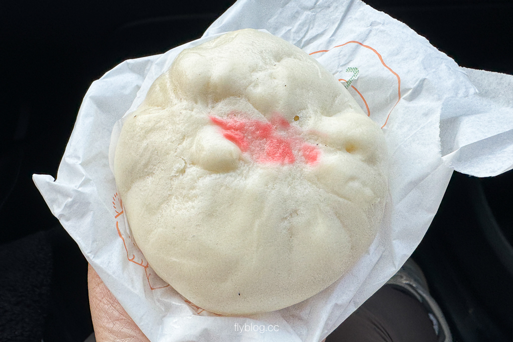 台中大肚｜品香手工肉包．鐵皮屋裡的銅板價美味，買10送1必囤 @飛天璇的口袋