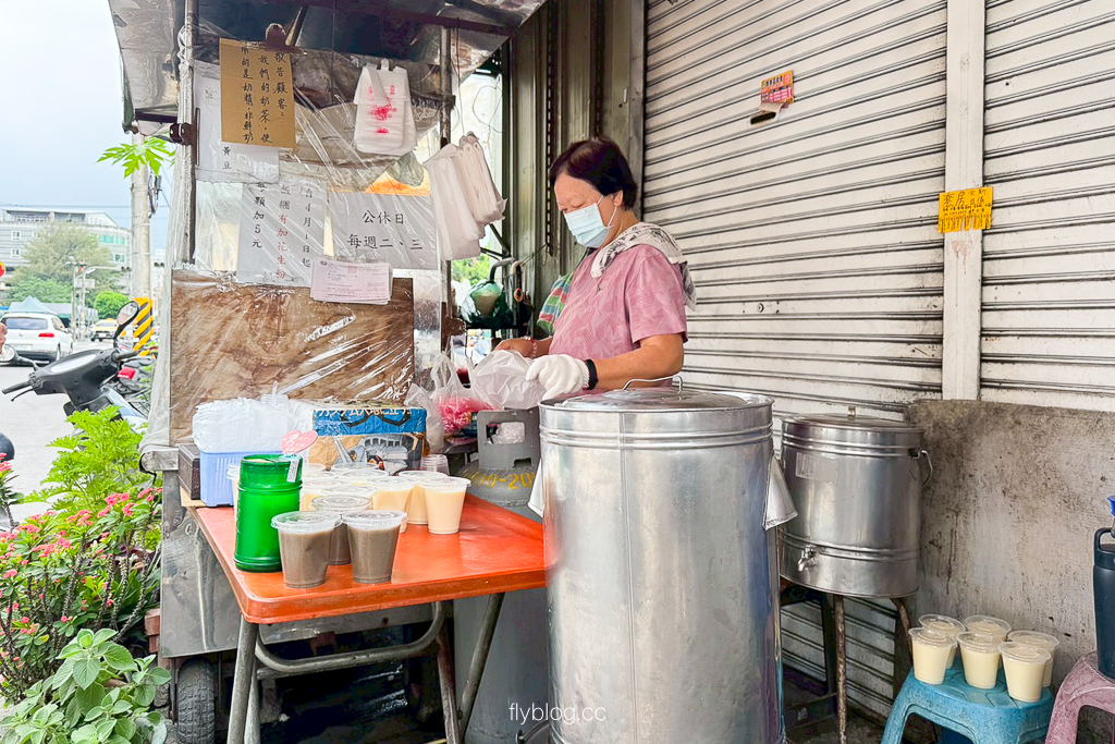 台中北屯｜春菊飯糰．CP值爆表！台中20元銅板價飯糰，月底吃一個飽足感 @飛天璇的口袋