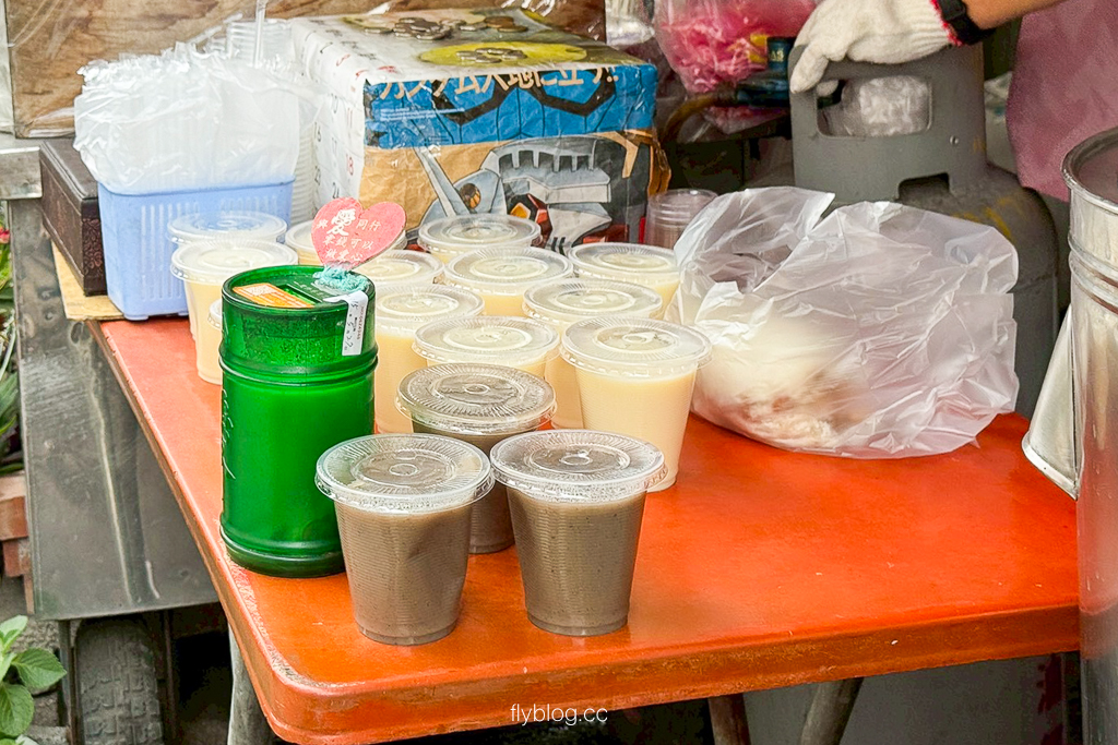 台中北屯｜春菊飯糰．CP值爆表！台中20元銅板價飯糰，月底吃一個飽足感 @飛天璇的口袋