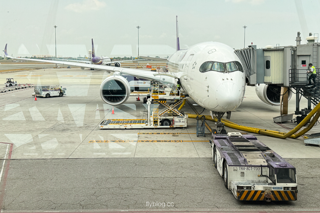 泰國曼谷｜泰國航空．A350-900 台北-曼谷 TG633，座位、機上餐飲與服務完整評測 @飛天璇的口袋