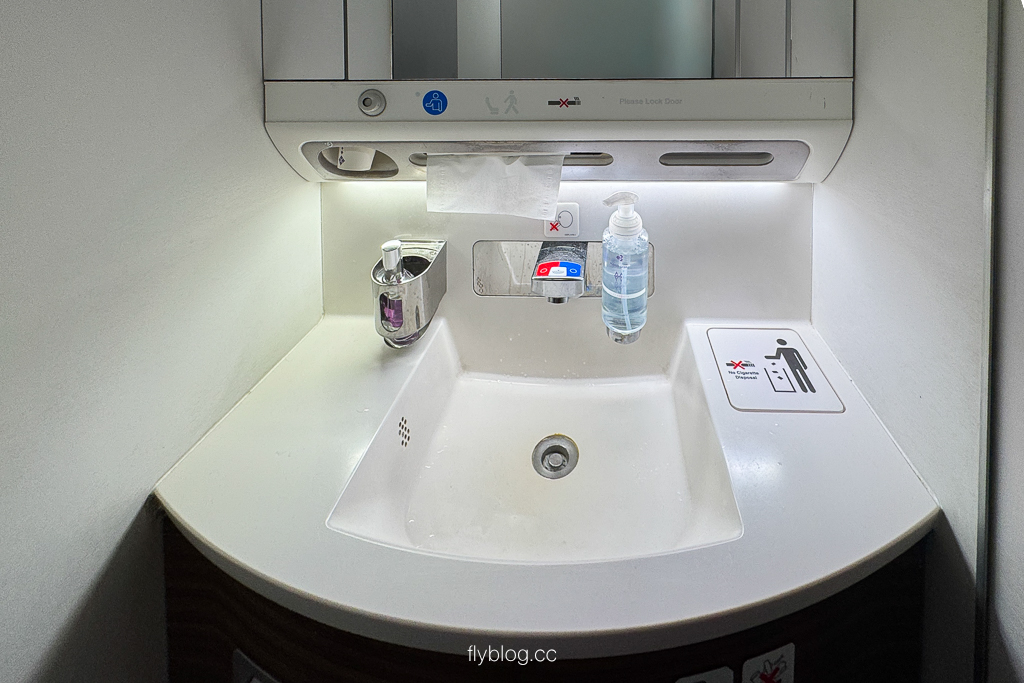 泰國曼谷｜泰國航空．A350-900 台北-曼谷 TG633，座位、機上餐飲與服務完整評測 @飛天璇的口袋