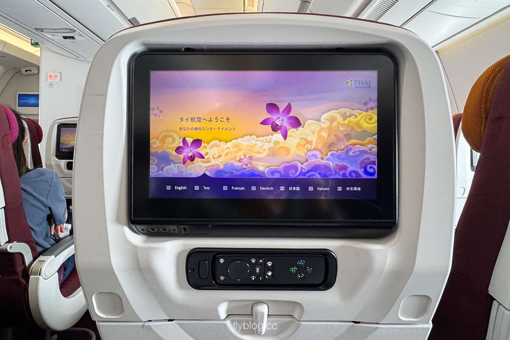 泰國曼谷｜泰國航空．A350-900 台北-曼谷 TG633，座位、機上餐飲與服務完整評測 @飛天璇的口袋