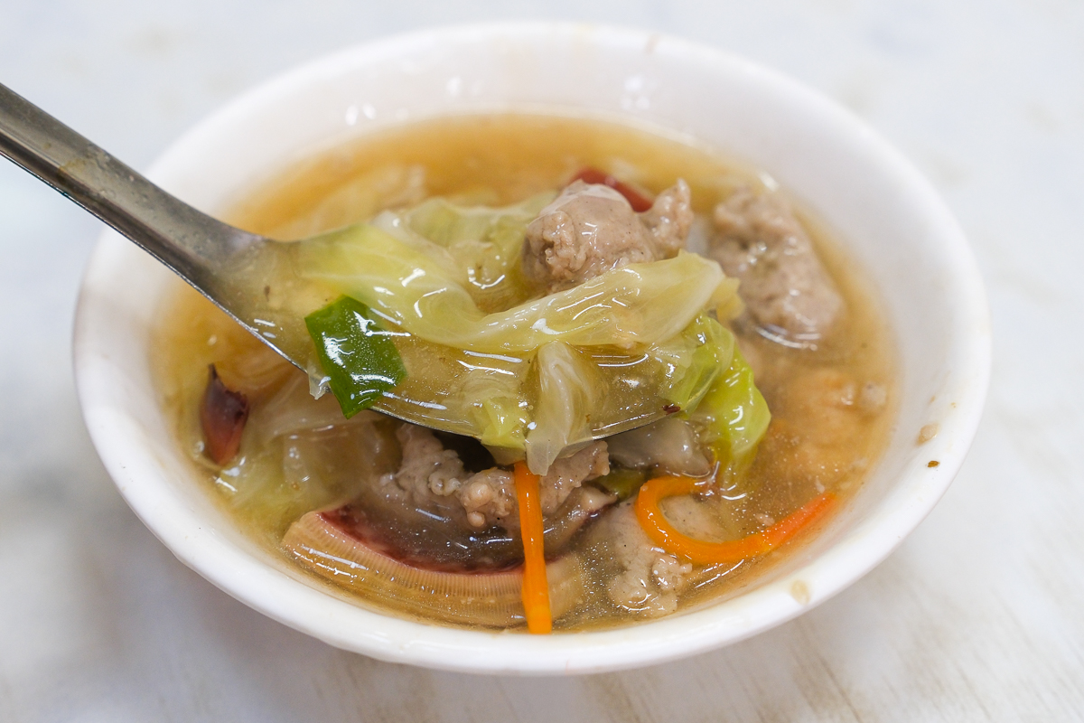 彰化鹿港｜生炒五味．30年古早味辦桌菜，鹿港第一市場排隊美食