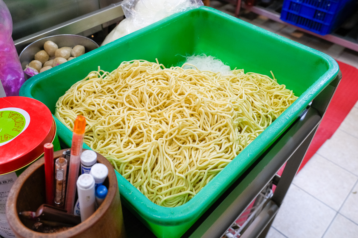 彰化鹿港｜生炒五味．30年古早味辦桌菜，鹿港第一市場排隊美食