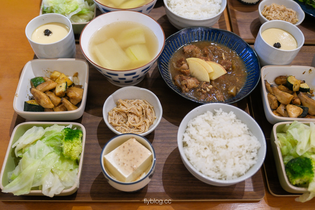 台中北區｜曉曉家．Line預約才吃得到，台中家常料理 @飛天璇的口袋