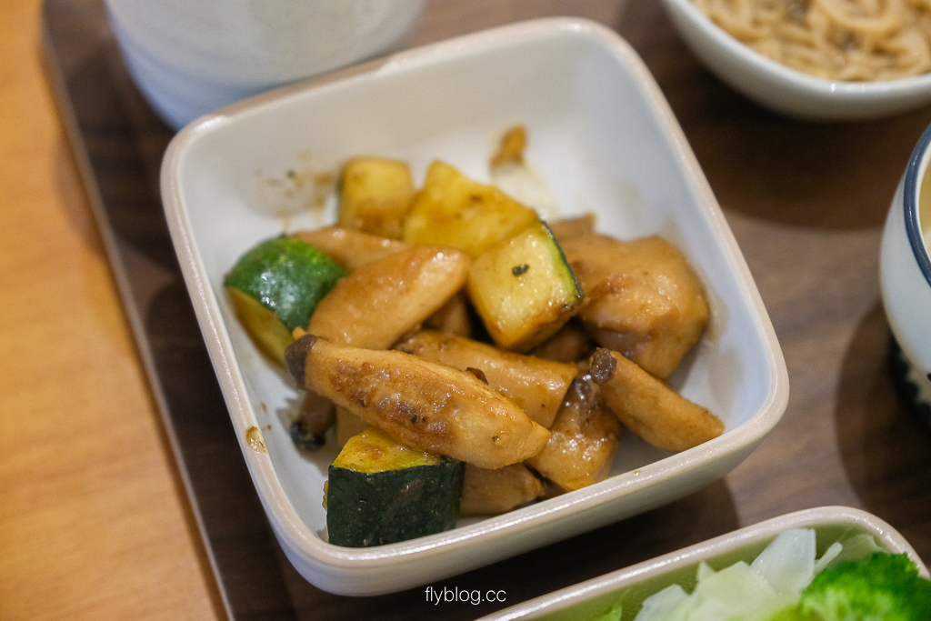 台中北區｜曉曉家．Line預約才吃得到，台中家常料理 @飛天璇的口袋