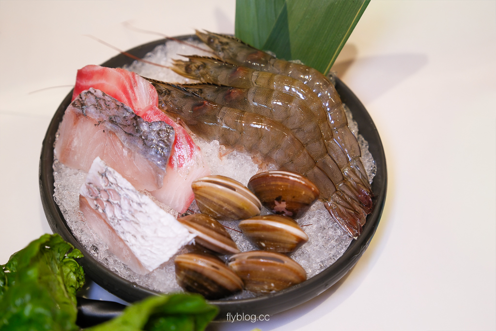 彰化員林｜桔日鍋物．雙人和牛套餐只要998元，大啖日本A5和牛海陸火鍋 @飛天璇的口袋