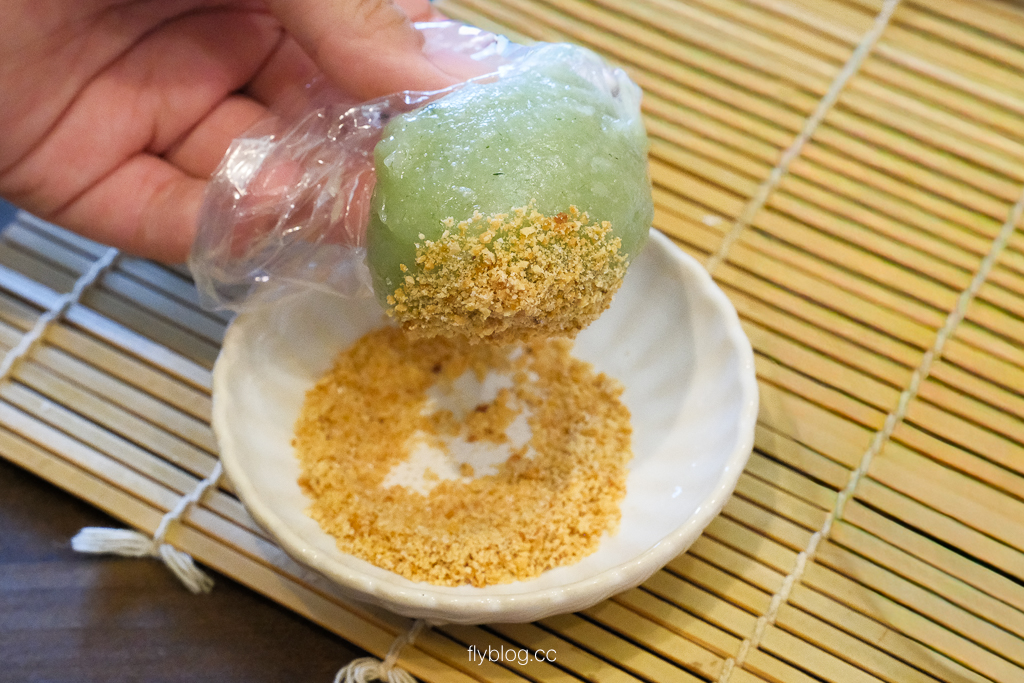 苗栗泰安｜清安秋菊手工麻糬．洗水坑豆腐街美食，現做的客家麻糬