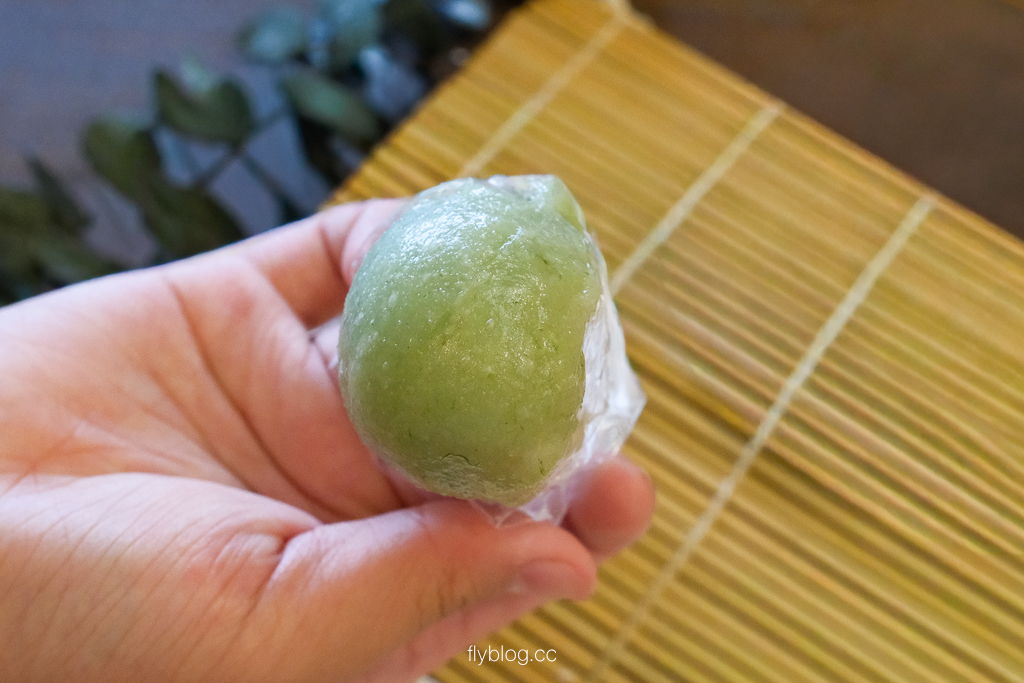 苗栗泰安｜清安秋菊手工麻糬．洗水坑豆腐街美食，現做的客家麻糬