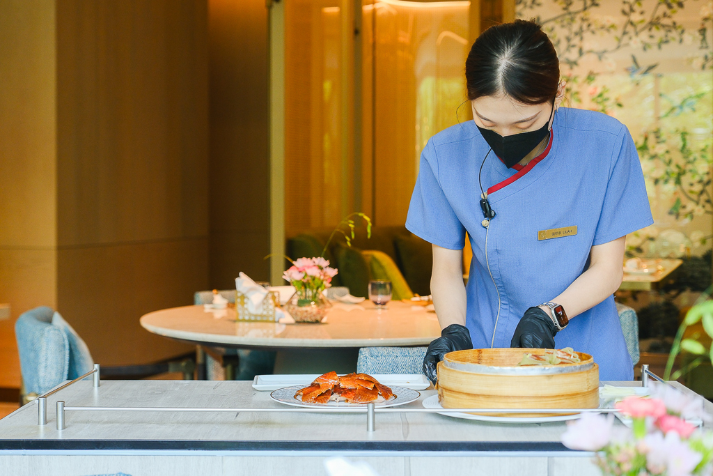 【臺中勤美洲際酒店】開箱台中頂級飯店！采月鍋品粵式海陸火鍋、附設保齡球館的Rolling酒吧、米其林入選明娟樓烤鴨、沐檸百匯早餐 @飛天璇的口袋