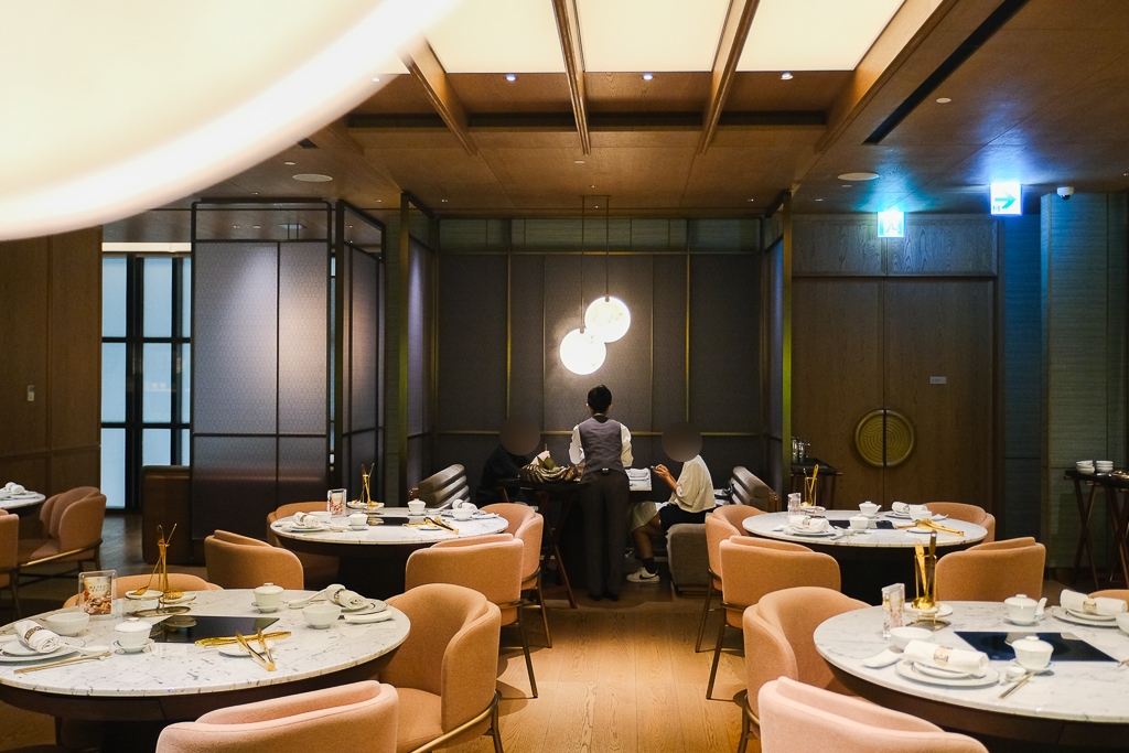 【臺中勤美洲際酒店】開箱台中頂級飯店！采月鍋品粵式海陸火鍋、附設保齡球館的Rolling酒吧、米其林入選明娟樓烤鴨、沐檸百匯早餐 @飛天璇的口袋