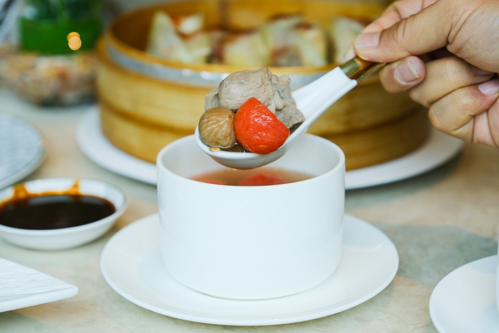 【臺中勤美洲際酒店】開箱台中頂級飯店！采月鍋品粵式海陸火鍋、附設保齡球館的Rolling酒吧、米其林入選明娟樓烤鴨、沐檸百匯早餐 @飛天璇的口袋