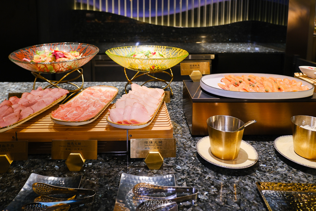 台中北屯「島語」漢神洲際店｜必吃龍蝦、海鮮吃到飽全攻略！訂位、價位、交通、必點菜色全解析 @飛天璇的口袋