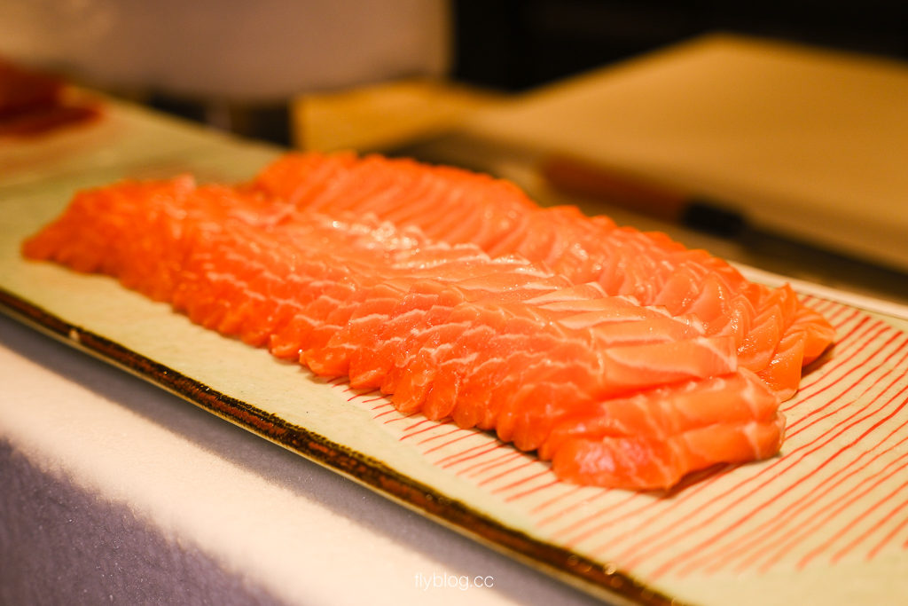 台中北屯「島語」漢神洲際店｜必吃龍蝦、海鮮吃到飽全攻略！訂位、價位、交通、必點菜色全解析 @飛天璇的口袋